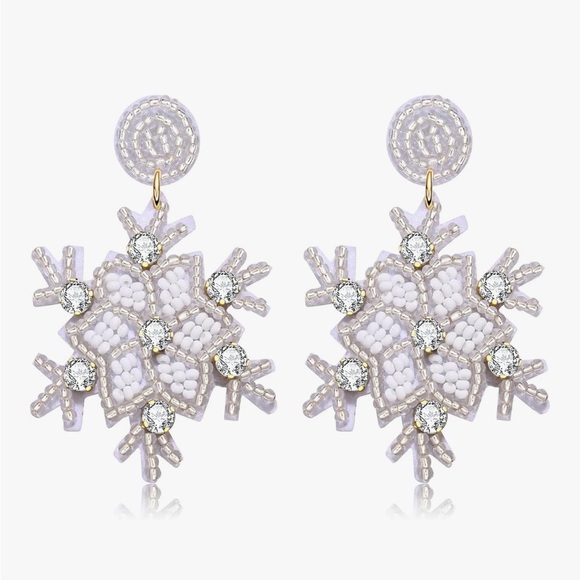 Betsey Johnson Handcrafted White Christmas Snowflake Beaded Dangle Drop Earrings - Picture 1 of 9